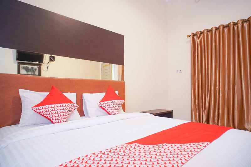 Urbanview Hotel Nugraha Palembang By Reddoorz Buitenkant foto